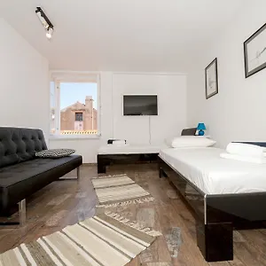 Peninsula Luxury Guest house