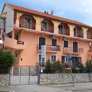 Pansion Maria Bed & Breakfast