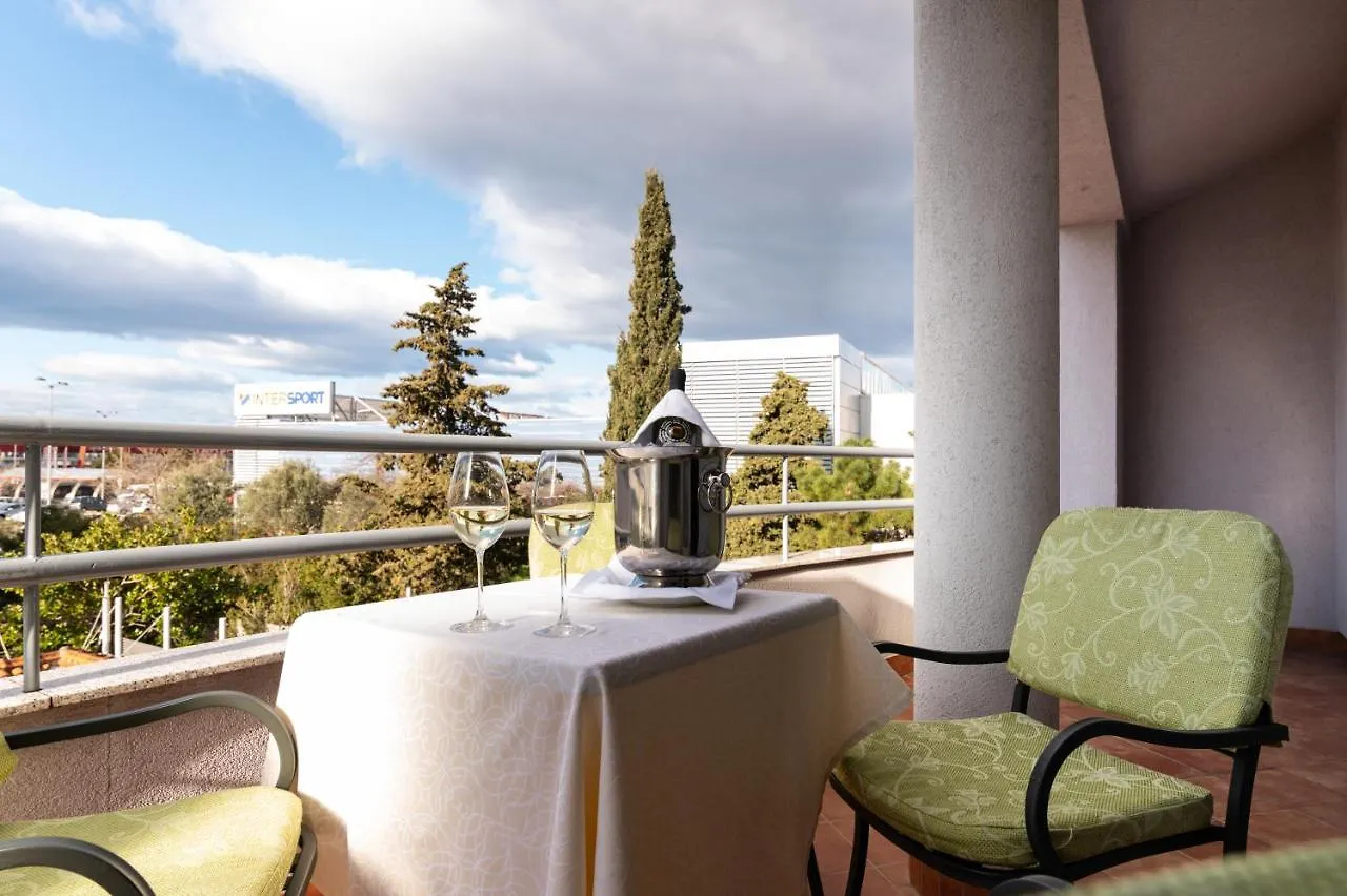 Guest Accomodation Tamaris Guest House Zadar 3*,